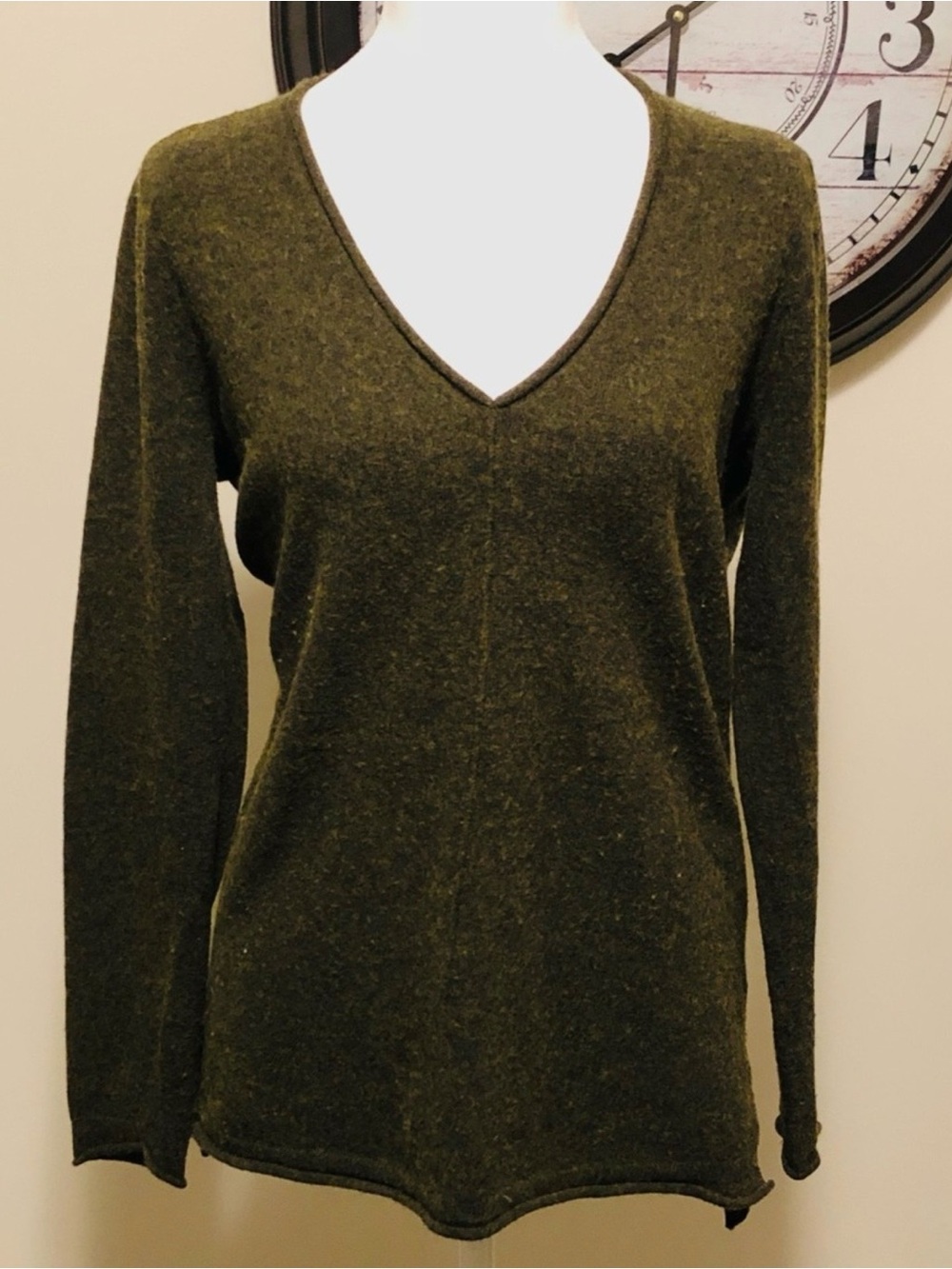 J.Crew Dark Green V Neck Soft Wool Blend Pullover Women size Small Sweater